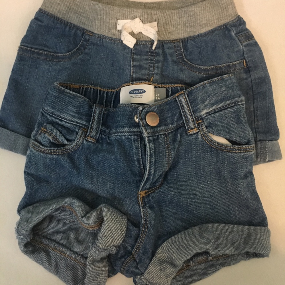 Toddler Jean Shorts 💙( set of 2)